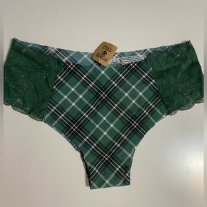 PINK UNDIES. Green color underwear.